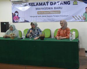 Pembukaan Dari Ketua Program Studi Dr. Tri Kunawangsih p., MSi, GRCE